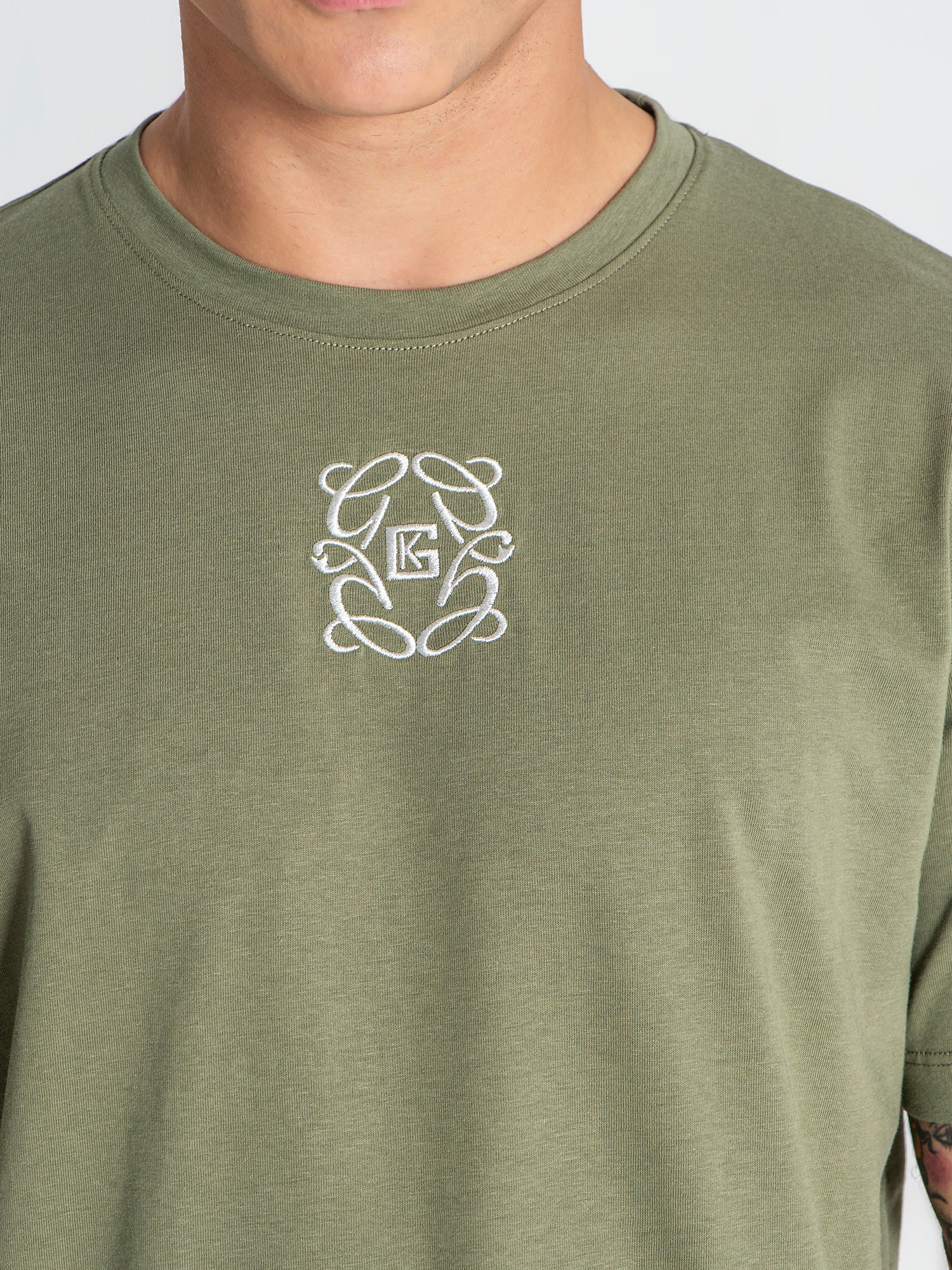 t-shirts / Green Nouveau Tee